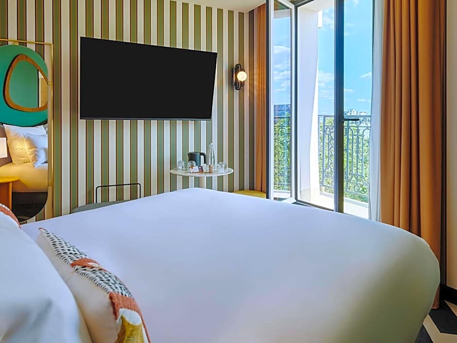 Mercure Paris Butte Montmartre Basilique