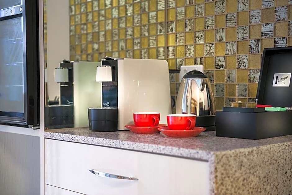 Swan River Hotel (Formerly known as International on the Water Hotel)