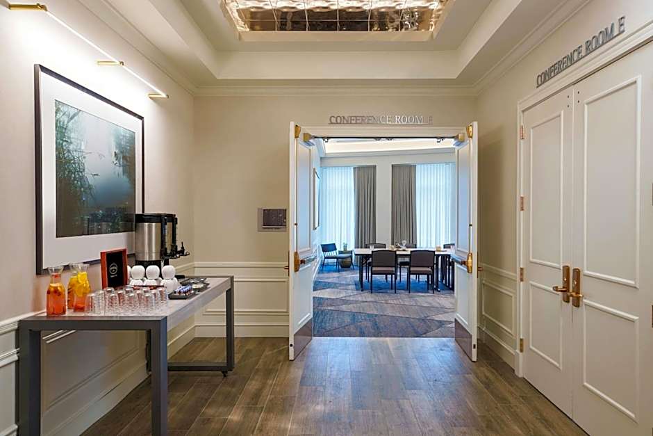 Renaissance by Marriott Meadowlands Hotel
