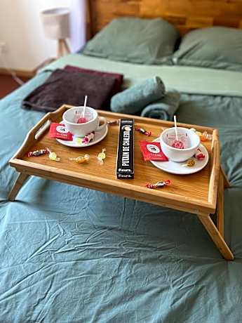 Apartment with Pool View