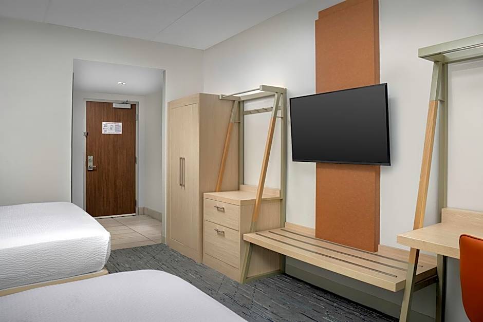 Holiday Inn Express & Suites Pittsburgh North Shore By IHG