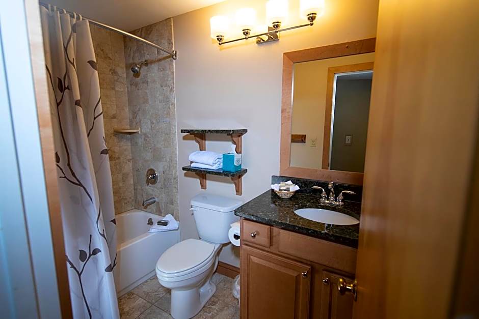 Mountain Lodge at Okemo, A Vail Resorts Property