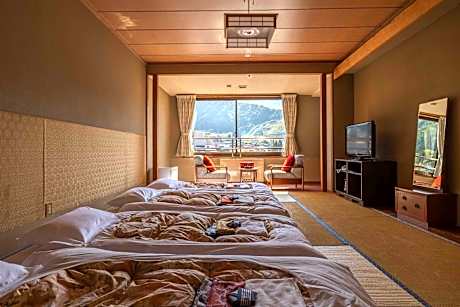 Japanese-Style Room with Shared Bathroom