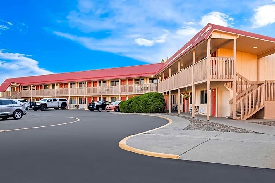Econo Lodge Miles City I-94