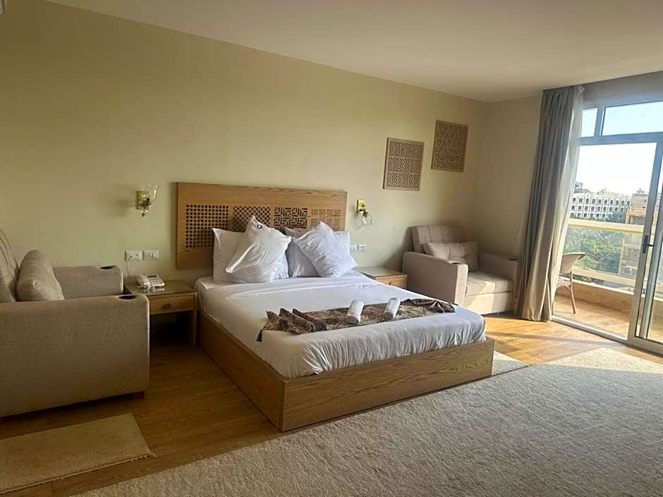 DouDou Pyramids View Hotel