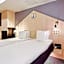Hotel With Urban Deli