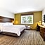 Holiday Inn Express & Suites Mountain View Silicon Valley By IHG