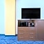 La Quinta Inn & Suites by Wyndham NE Long Beach/Cypress