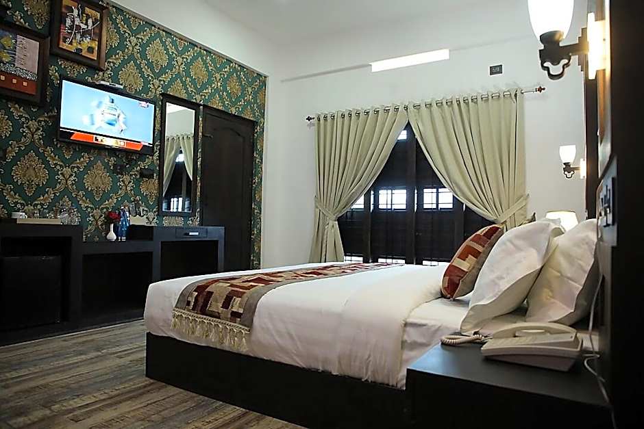 Periyar Mountain Palace by Thavika, Thekkady