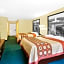 Super 8 by Wyndham Montgomery I-65