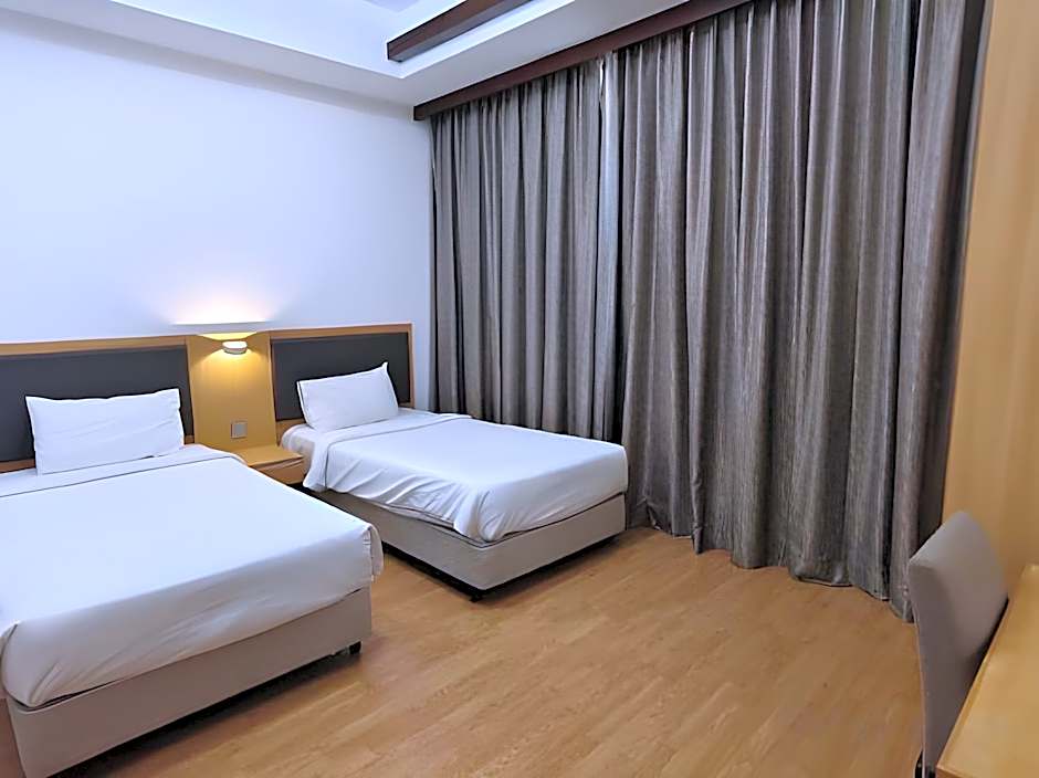 Imperial Suites Miri @ Diamond Tower Bay Resort Condominium