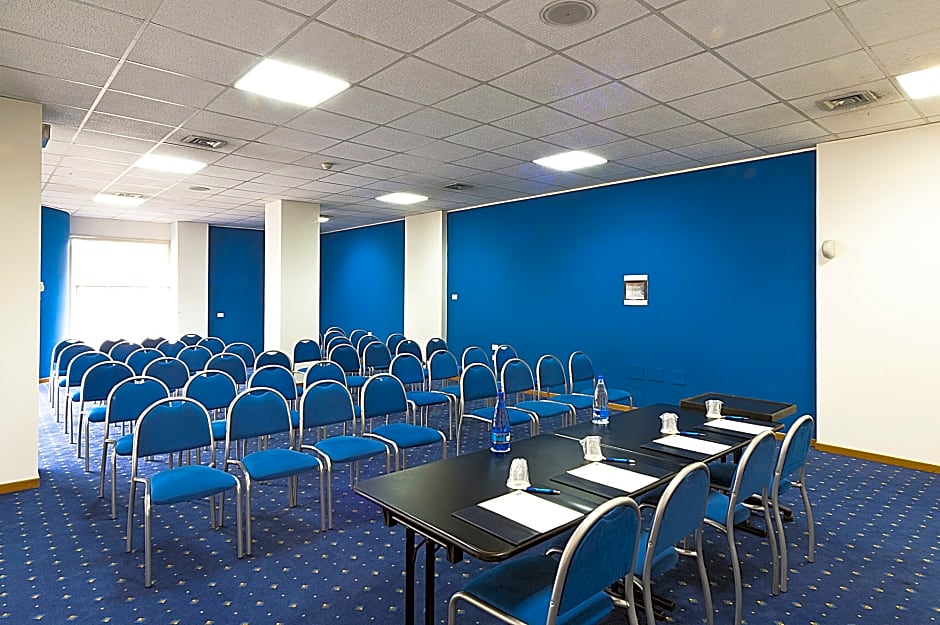 City Hotel & Suites Foligno