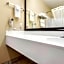 Quality Inn & Suites Lincoln