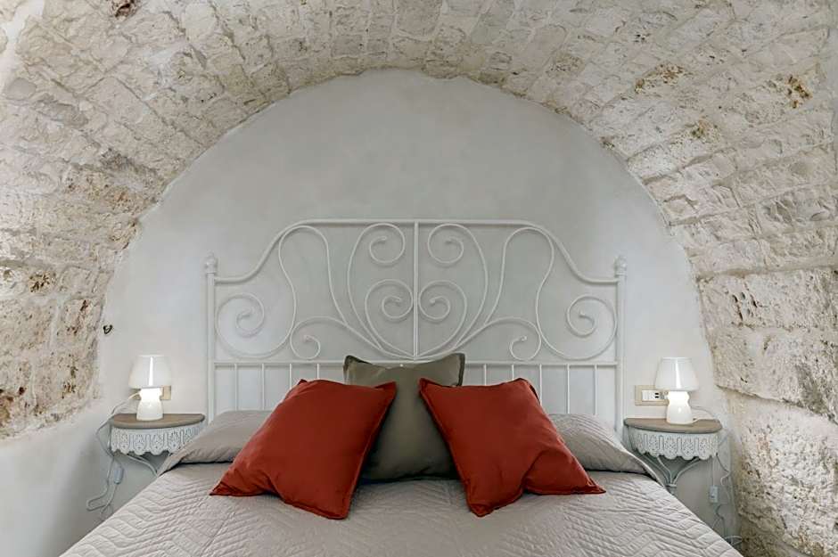 Chesterfield Design Apartment by Wonderful Italy