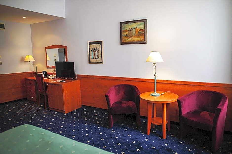 Pietrak Hotel
