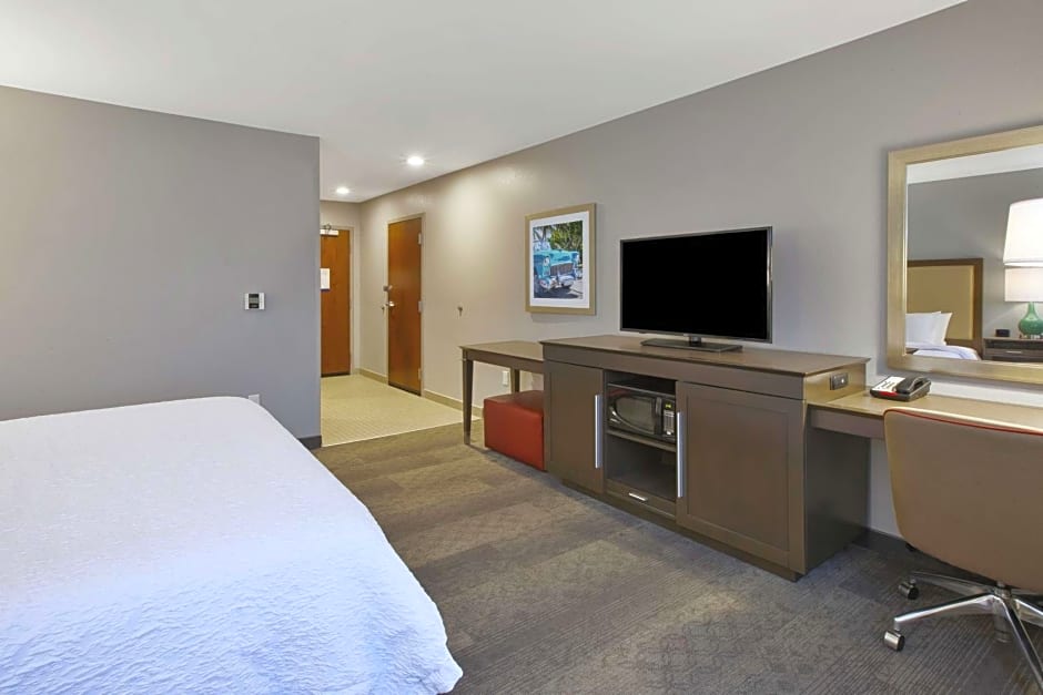 Hampton Inn by Hilton Detroit Dearborn, MI