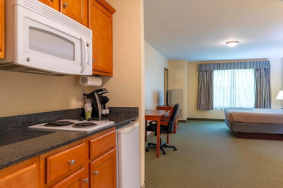 White River Inn & Suites