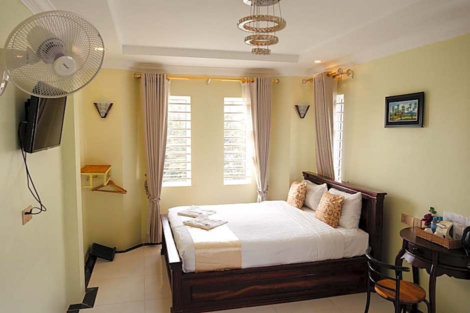 Photo 1 of 11 of Double Room with Fan