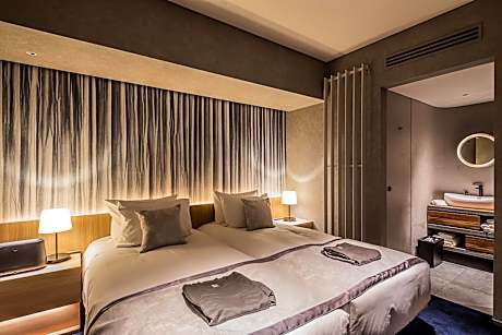 Signature 2 Bedroom Suite Ski in / out