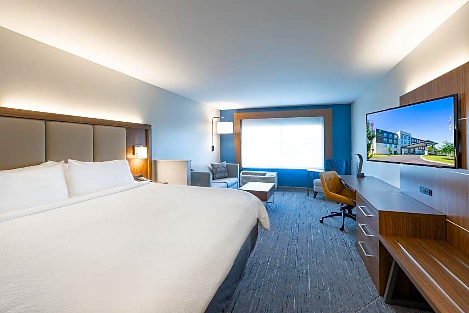 Holiday Inn Express & Suites Greenwood North By IHG