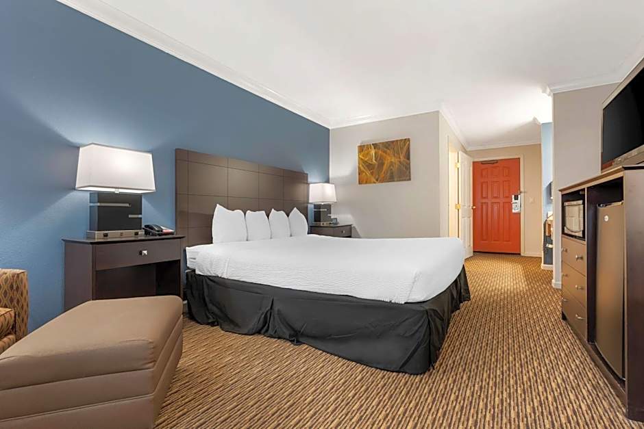 Best Western Colonial Inn