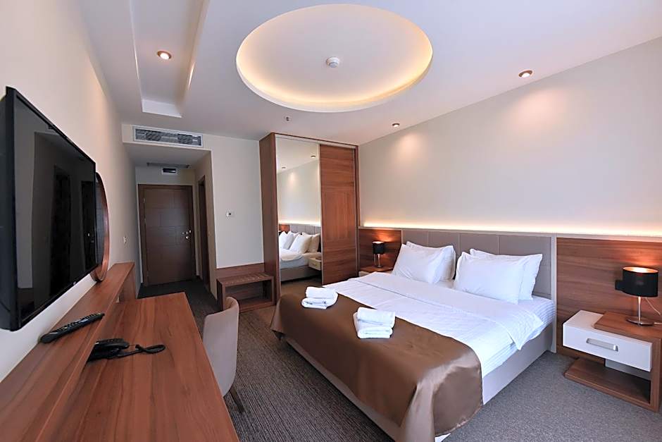 Hotel Lazaro