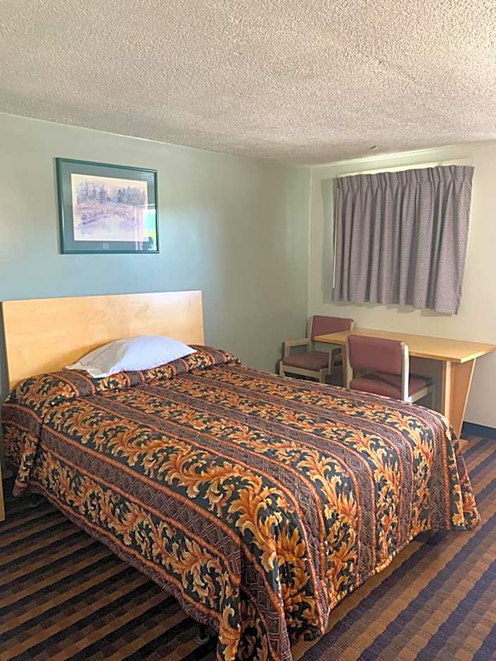 Budget Lodge Newton Falls