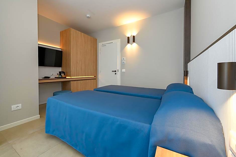 Petit Hotel