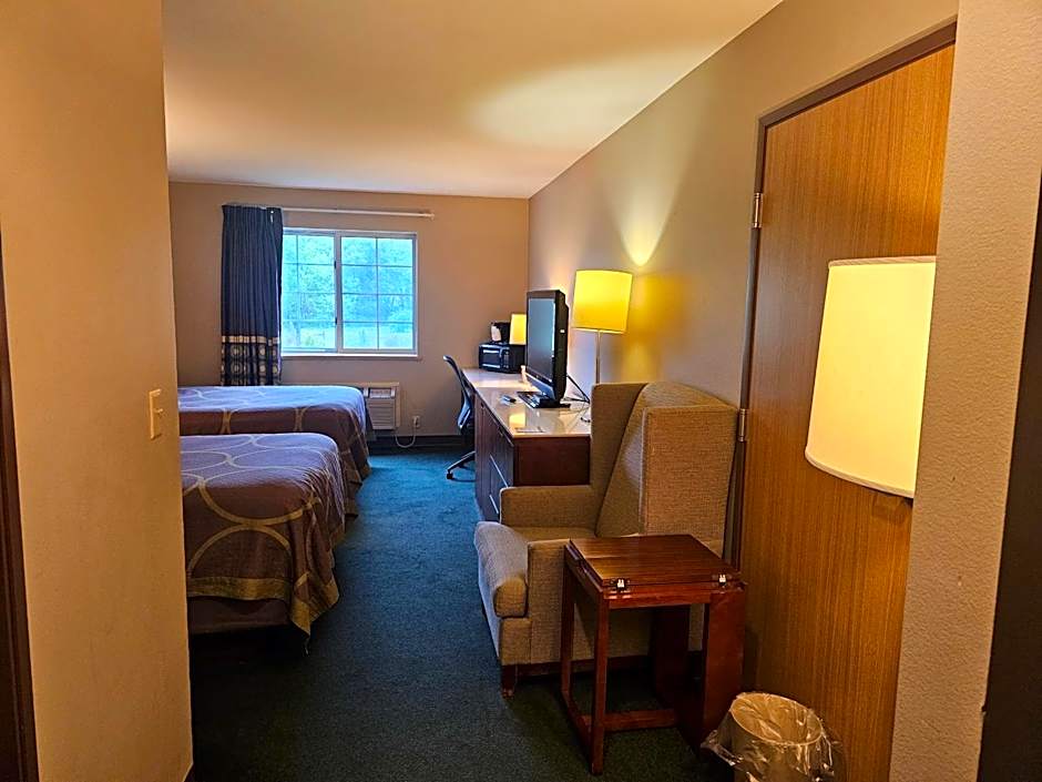 Super 8 by Wyndham Ava