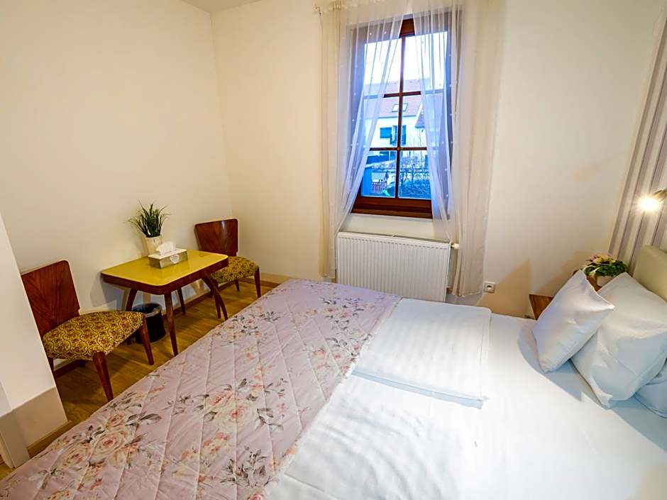 Hotel Bonsai