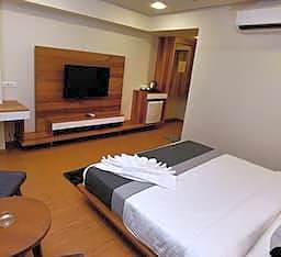 Hotel Grand Elegance