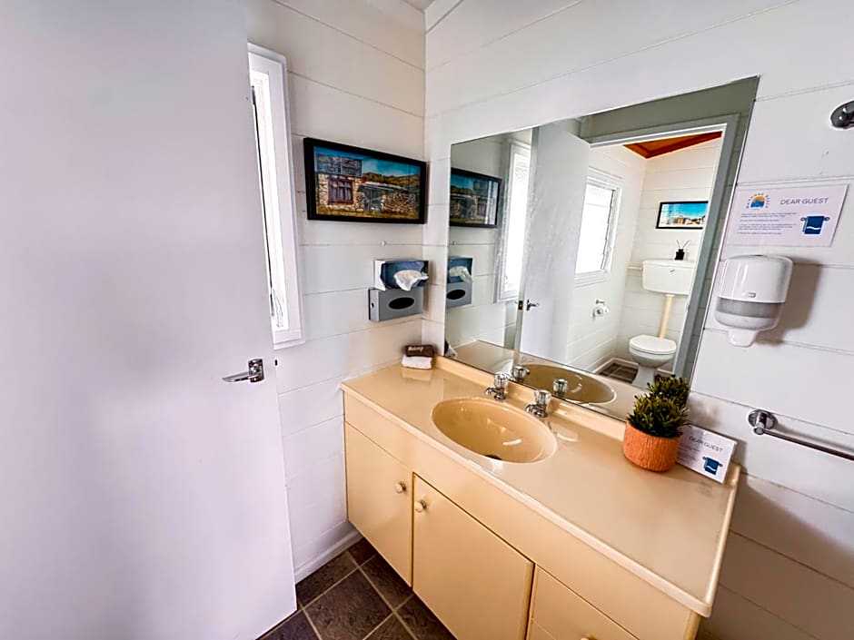 Waikanae Beach Motel