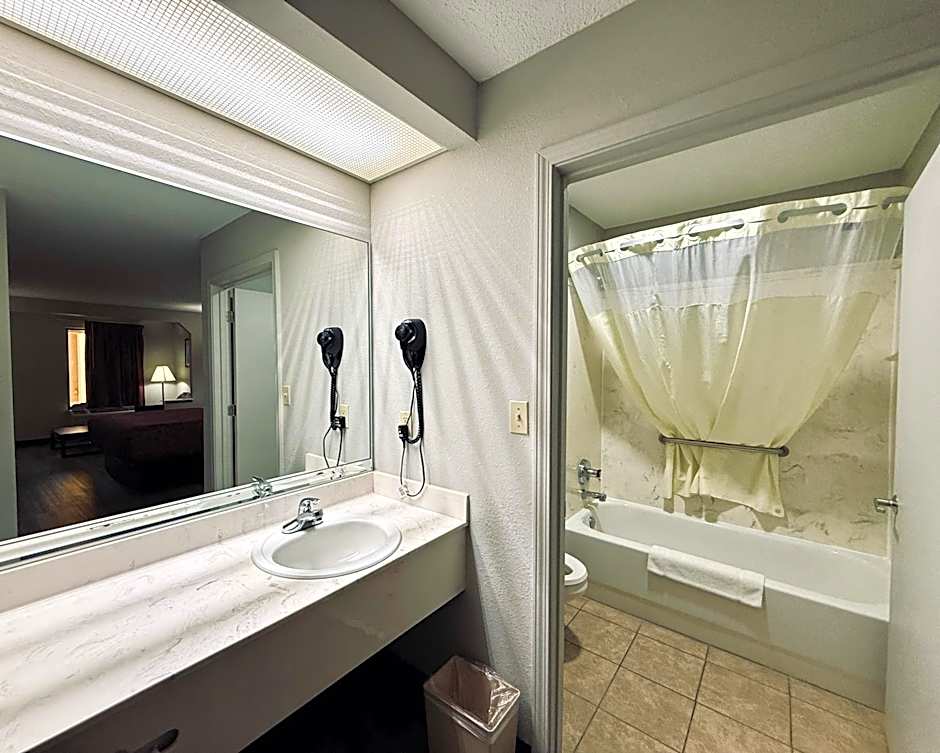 Luxury Inn & Suites