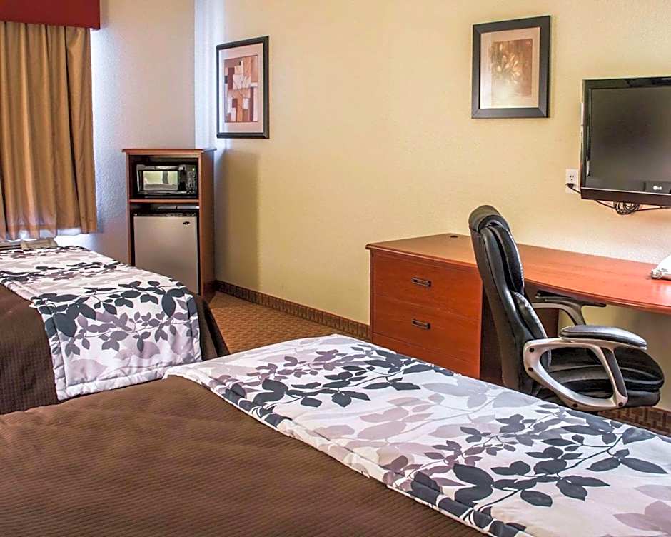 Sleep Inn And Suites At Six Flags