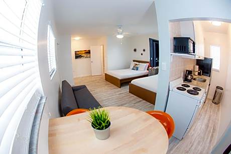 Studio Pool Side Suite 2 Double