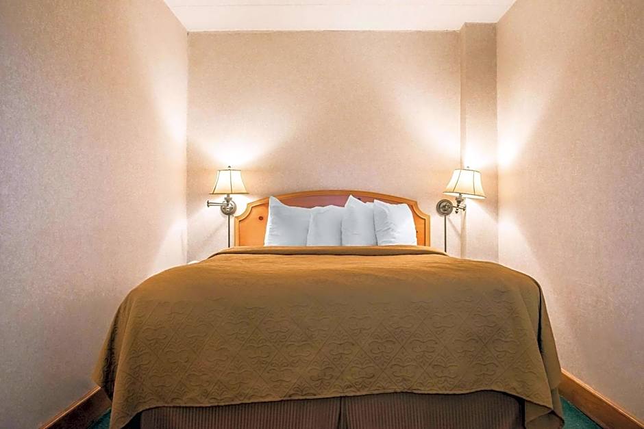 Quality Inn Pittsburgh Airport