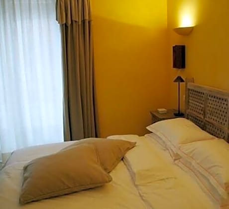 Standard Double Room (1 Double Bed)