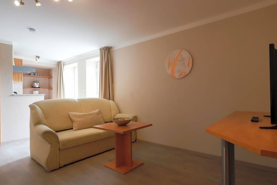 Hofgut Langenborn Wohnen auf Zeit möblierte Apartments Aschaffenburg Alzenau Frankfurt
