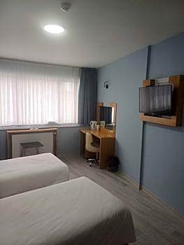 GOLDEN PALAS HOTEL