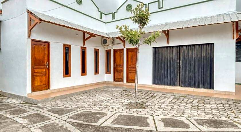 RedDoorz near Wisata Pantai Parangtritis