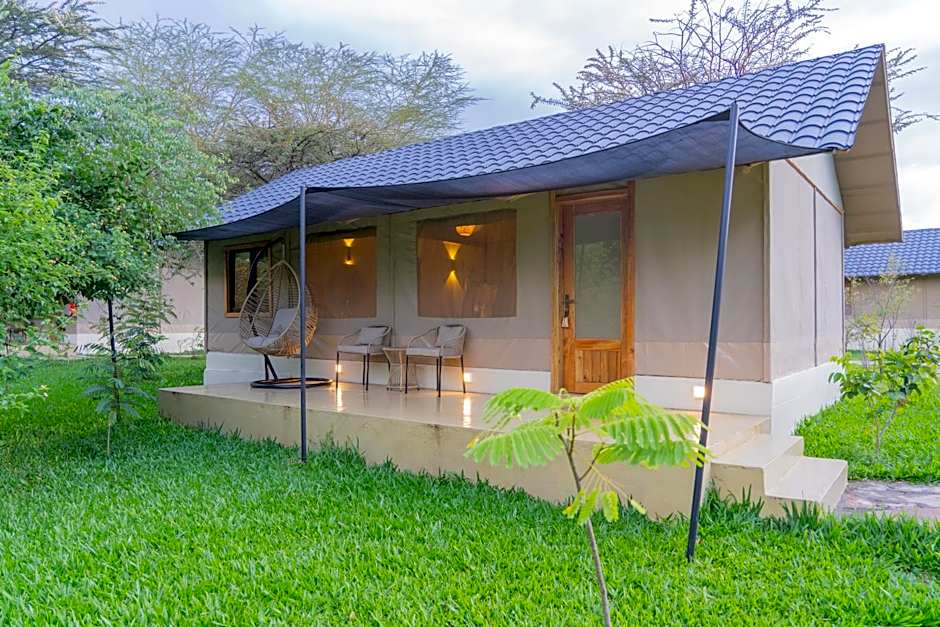 PrideInn Mara Camp & Cottages