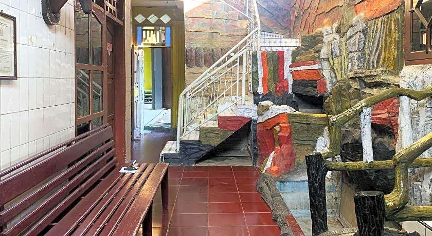 OYO 91900 Wisma Amrach