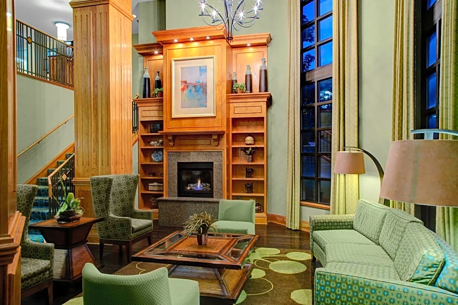 Holiday Inn Express Hotel & Suites Atlanta Buckhead by IHG