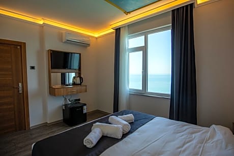 Deluxe Double Room with Sea View