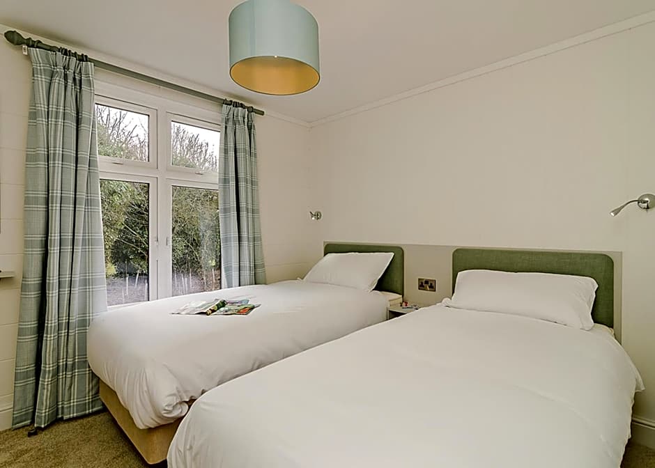 Canterbury Reach Lodge Retreat