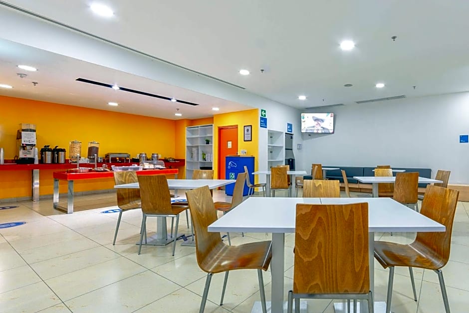 Sleep Inn Leon Antares