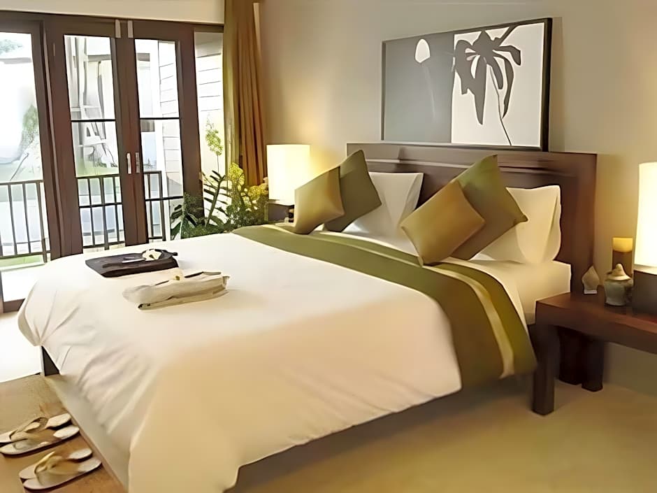 The Quarter Resort