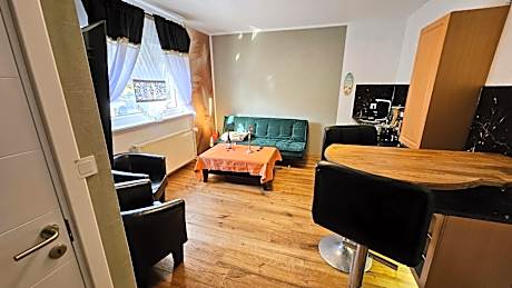 Haus Erdgeschoss mit Garten