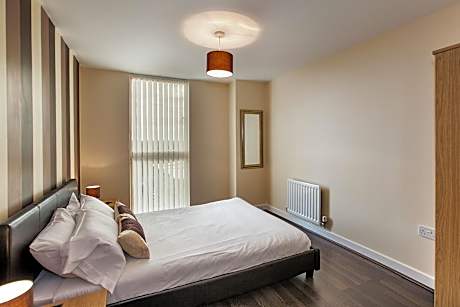 Deluxe Two-Bedroom Apartment