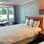 Elk Rapids Lakeshore Inn